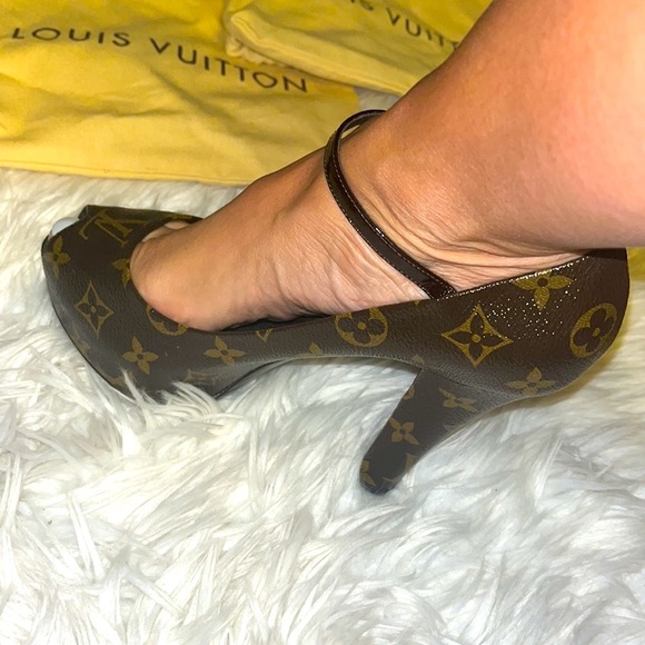 100% Authentic Louis Vuitton Monogram Canvas Vanity Ankle Strap Peep Toe - Picture 10 of 16